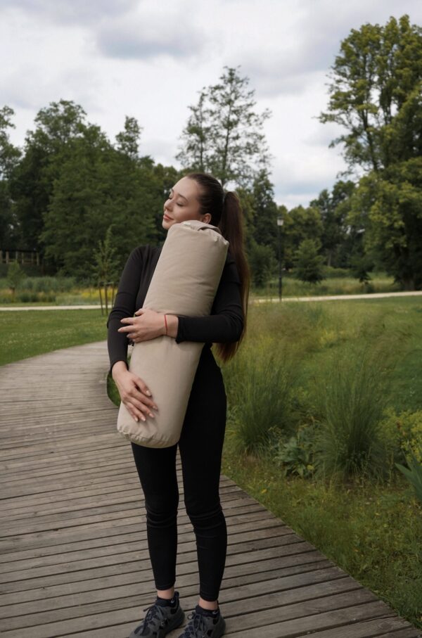 Wałek do jogi z gryką, bolster – beżowy